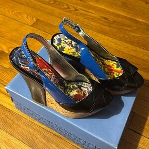 Dollhouse wedge Sandal